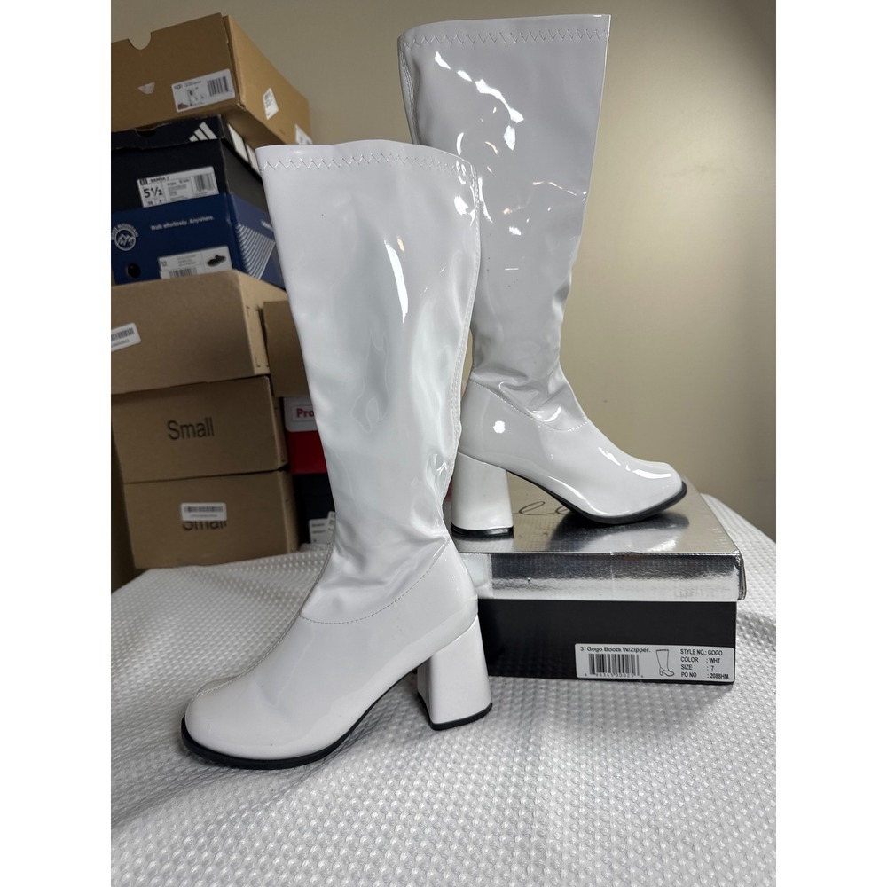 Ellie Boots Women 7 Gogo White Patent 3 Inch Block Heel Square Toe EUC